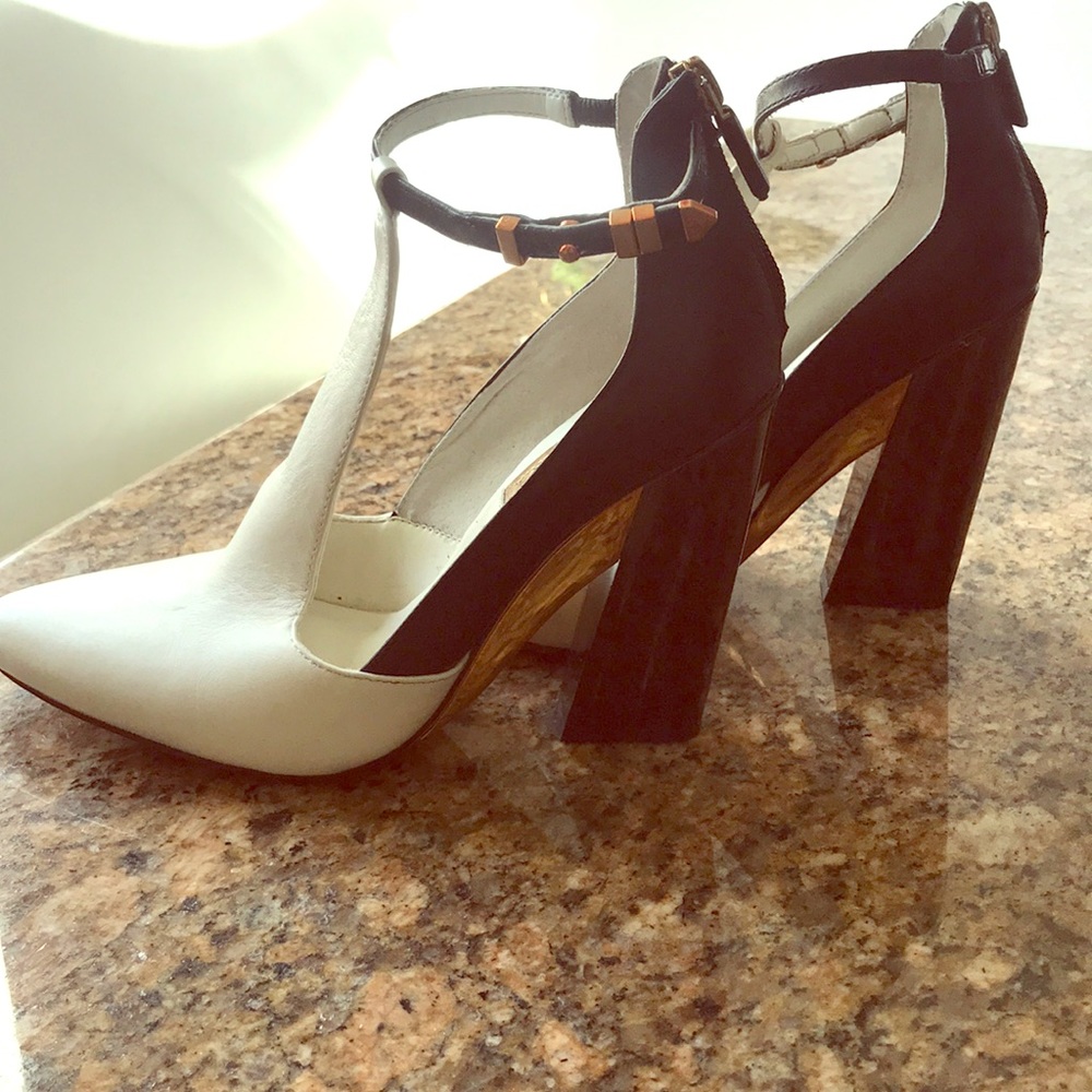 Worn few times but in very good condition)